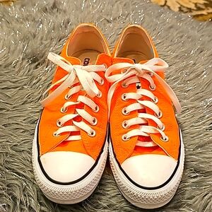 Converse Chuck Taylor's, size 8, orange tennis shoes
